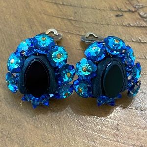 Vintage Mid-century Aurora Borealis Blue Rhinestone Clip Earrings